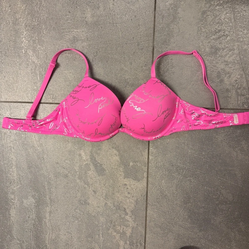 PINK Victoria’s Secret Wear Everywhere Super Push Up Bra Neon Silver Script 32C - Picture 6 of 6